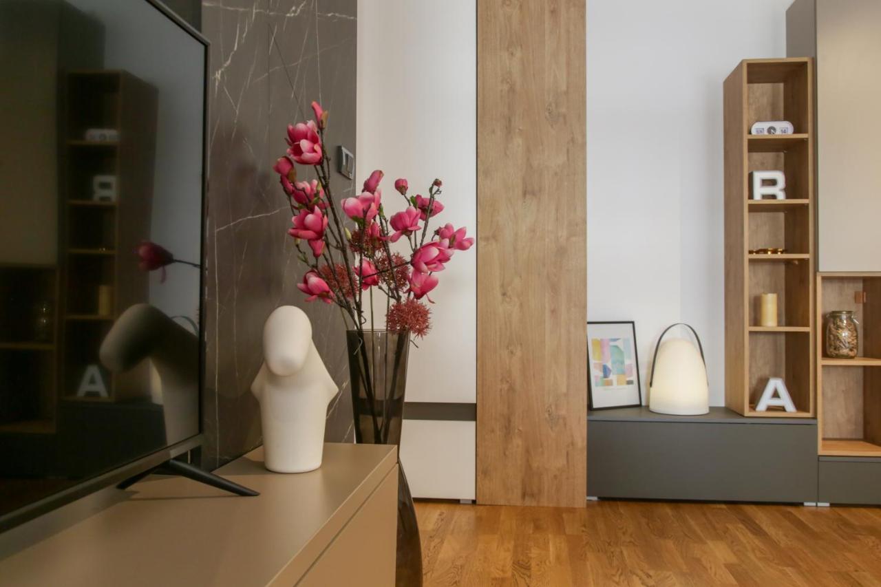 Supernova Deluxe Residence Novi Sad Ngoại thất bức ảnh