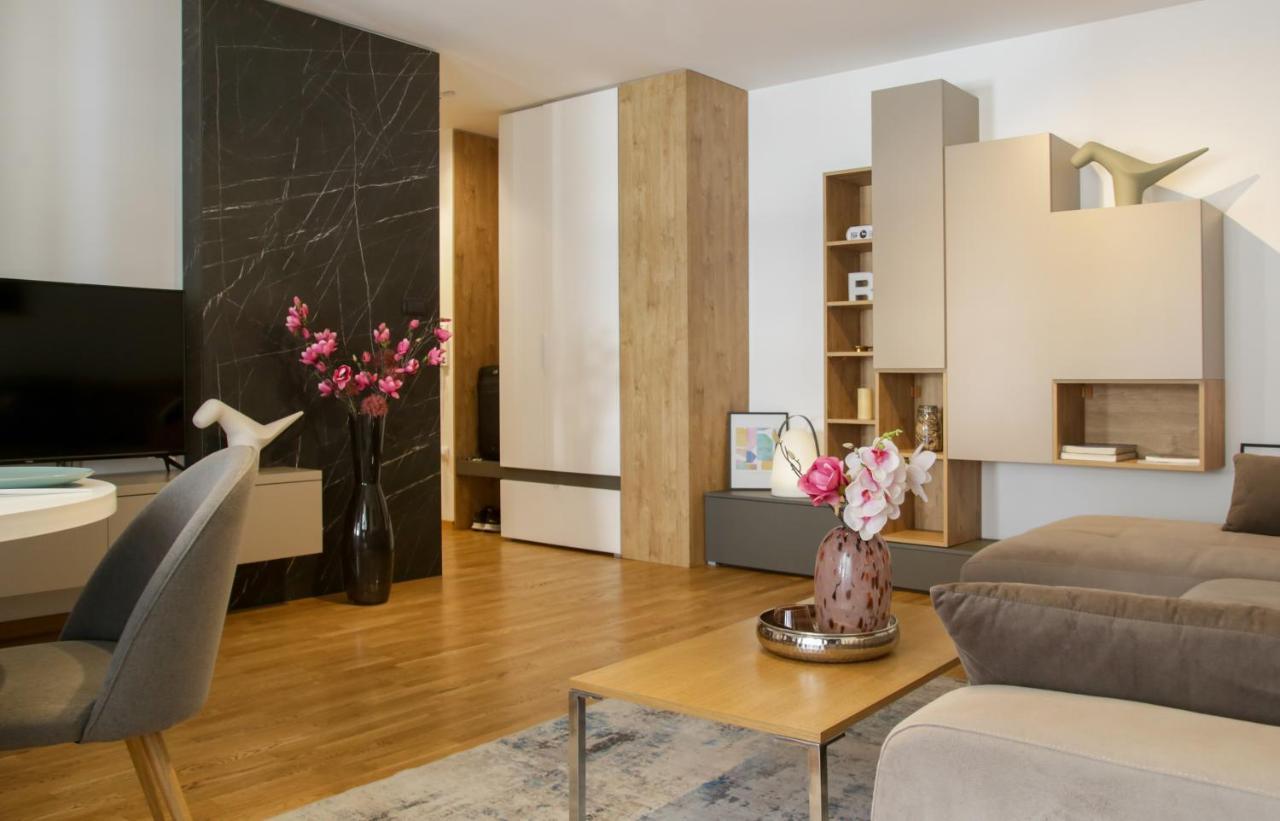 Supernova Deluxe Residence Novi Sad Ngoại thất bức ảnh