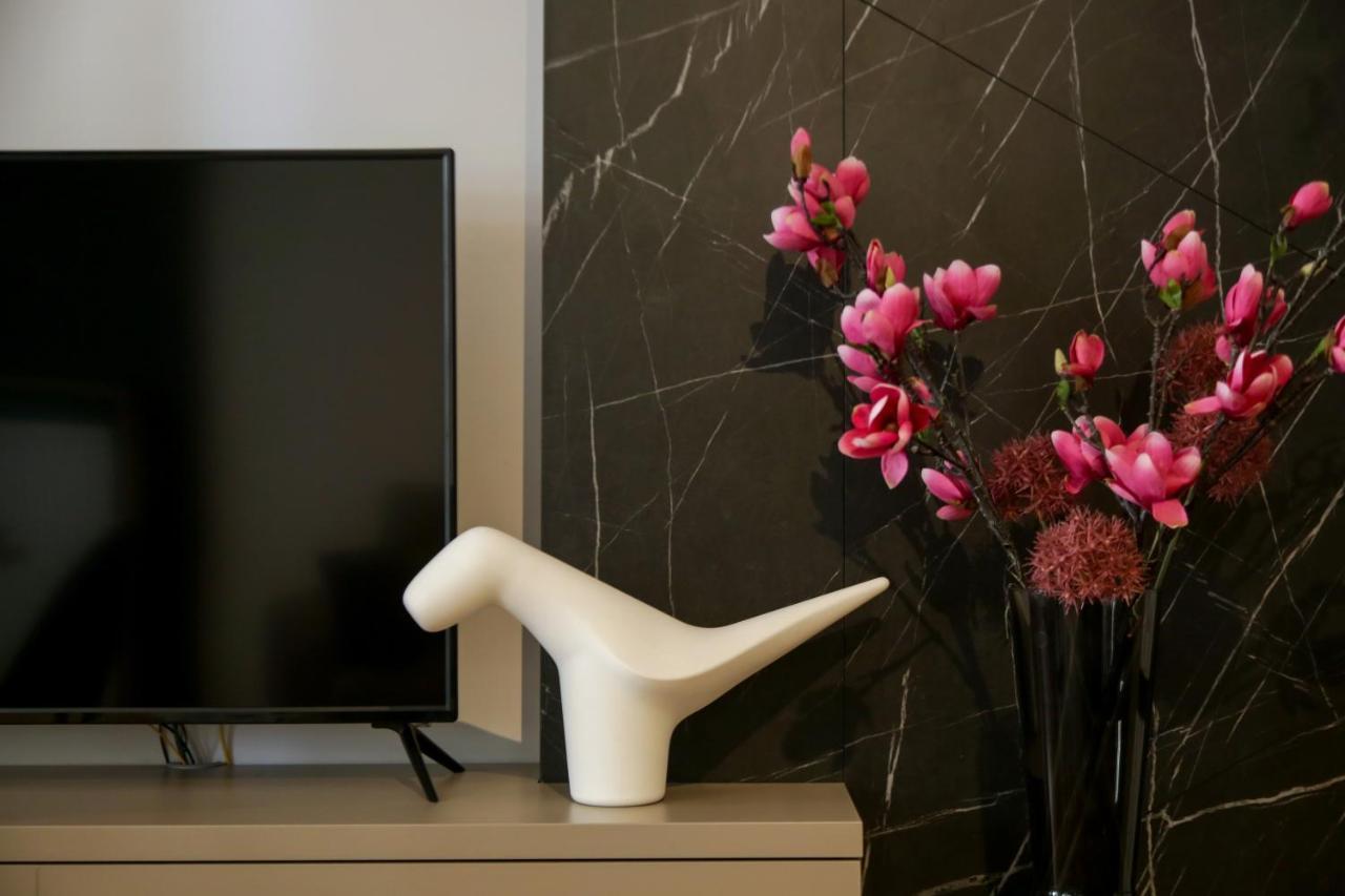 Supernova Deluxe Residence Novi Sad Ngoại thất bức ảnh